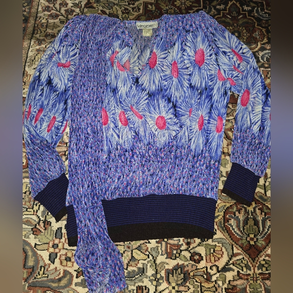 Virginie Paris Vintage Pleated Shirt With Floral Design And Attached Scarf